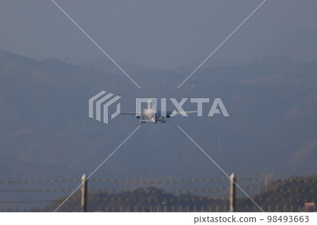 噴氣式飛機起飛高知機場 98493663