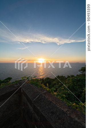 《Kyoto Prefecture》Scenery of Kyogamisaki Sodeshienchi on a sunny day 98493899