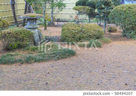 行走在深秋的仙台市北山 行走在深秋的仙台市北山 98494207