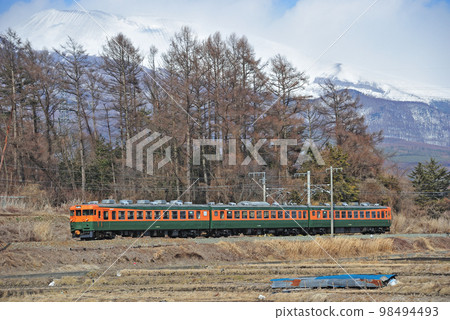 信濃鐵道宮田平原信濃鐵道系列169 S52編隊湘南彩色特快彩色 信濃鐵道宮田平原信濃鐵道系列169 S52編隊湘南彩色特快彩色 98494493