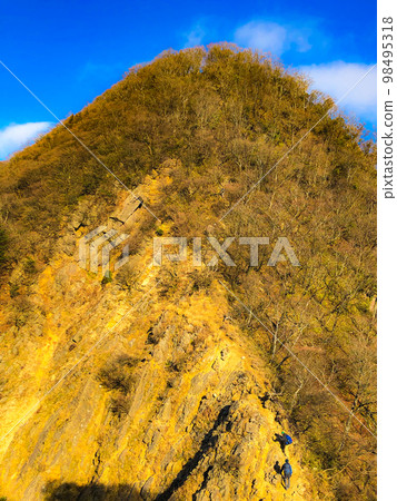 Mt. Shakagatake Climbing at Suzuka Seven Mountains: The Large Galle of Mt. Shakagatake Seen from the Matsuone Ridge Trail 98495318