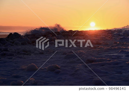 Morning at Omsaro Beach 98496141