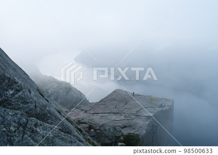 Cliff Preikestolen, Norway 98500633