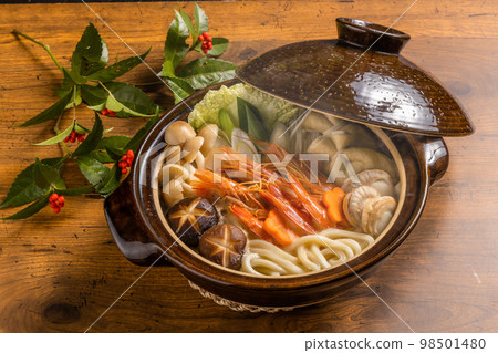 Udonsuki (noodles and hotpot) 98501480