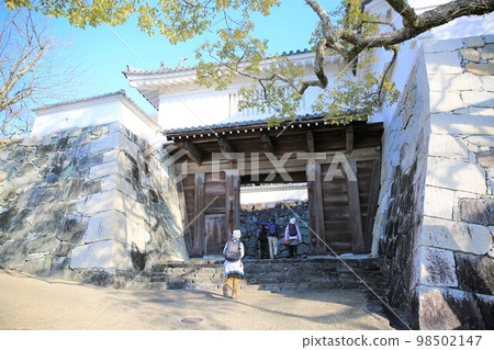 城堡指南 城堡指南 98502147