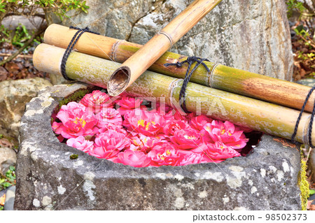 Jurinji temple water 98502373