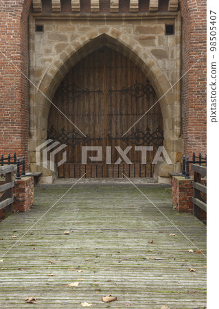 Entrance gate of the castle Entrance gate of the castle 98505407