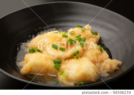 Boiled deep-fried mochi with sleet Boiled deep-fried mochi with sleet 98506239