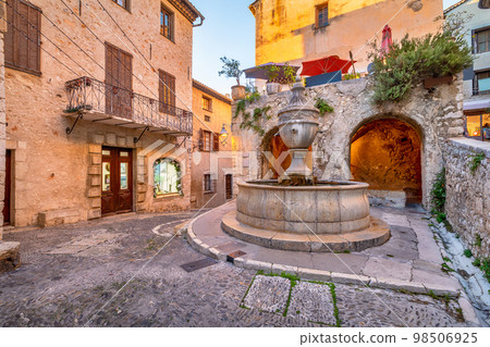 Famous fountain at dusk in Saint Paul de Vence, France Famous fountain at dusk in Saint Paul de Vence, France 98506925