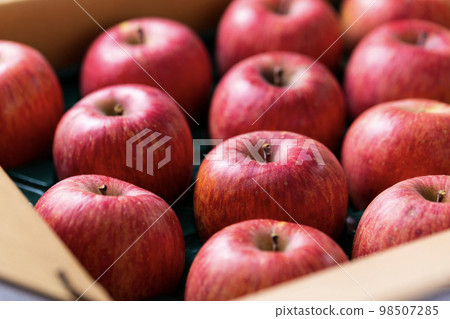 盒子裡的蘋果 98507285