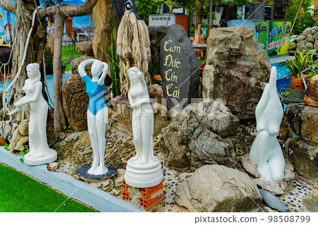 Garden and park by the sea. 98508799