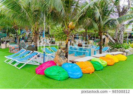 Garden and park by the sea. 98508812