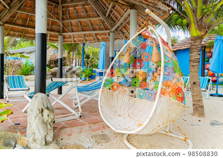 Garden and park by the sea. 98508830