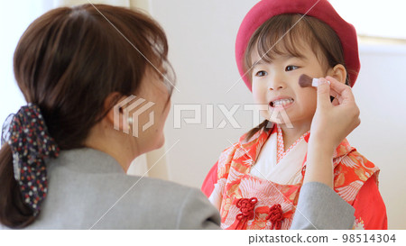 做七五三妝的少女 98514304