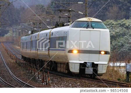 [JR 西日本] 北陸本線系列 681 “Shirasagi”（牛之谷 - Hosorogi） 98514508