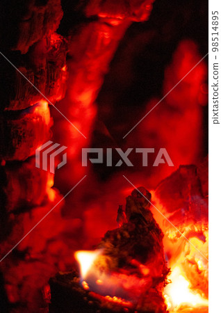 篝火特寫 98514895