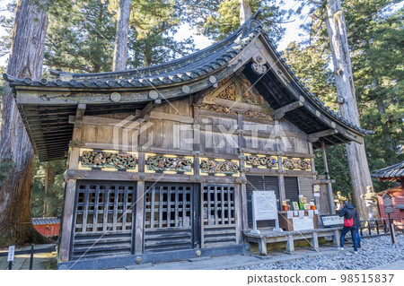日光東照宮在晴朗的冬天 Shinkyusha/三隻聰明的猴子栃木縣日光市 日光東照宮在晴朗的冬天 Shinkyusha/三隻聰明的猴子栃木縣日光市 98515837
