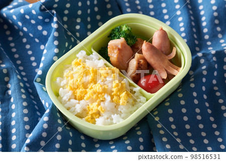 Children lunch box Children lunch box 98516531