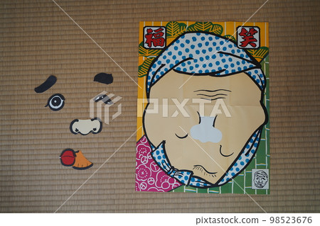 Fukuwarai, game, New Year, Okame, Japan, tradition, ancient, old, old, play, child, New Year, board game 98523676