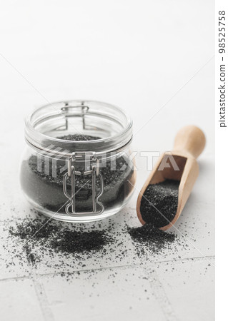 Hawaiian black lava sea salt. Hawaiian black lava sea salt. 98525758