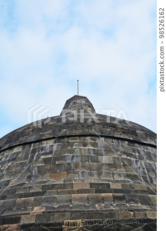 Borobudur, a World Heritage Site in Java, Indonesia 98526162
