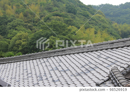 Roof tile of Japanese house Roof tile of Japanese house 98526919