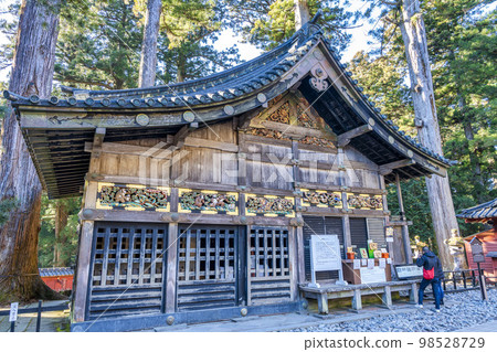 日光東照宮在晴朗的冬天 Shinkyusha/三隻聰明的猴子栃木縣日光市 日光東照宮在晴朗的冬天 Shinkyusha/三隻聰明的猴子栃木縣日光市 98528729