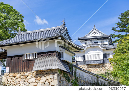Takahashi City, Okayama Prefecture Bitchu Matsuyama Castle tower in sunny weather 98530957