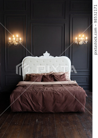 bedroom interior closeup 98532171