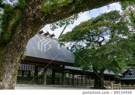 Atsuta Shrine main shrine 98534489