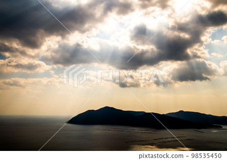 Light beam Light beam 98535450