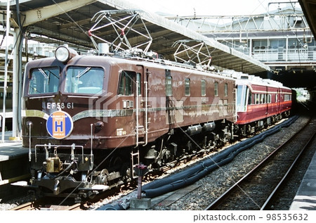 JR East / EF58 type 61 machine + space 98535632