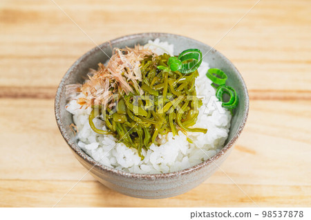 顏射 mekabu 飯 顏射 mekabu 飯 98537878