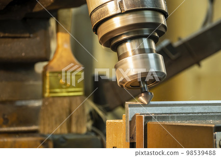 The chamfering process with the metal plate parts on NC milling machine. The chamfering process with the metal plate parts on NC milling machine. 98539488