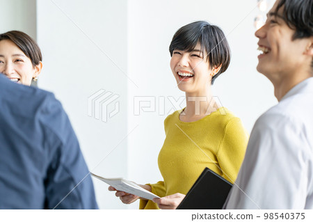 business casual conversation 98540375