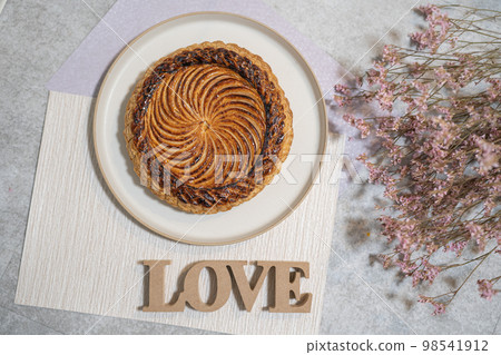 西方糖果白色情人節壁紙 98541912