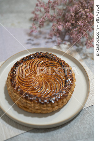 Western confectionery Galette de Row food material 98541914