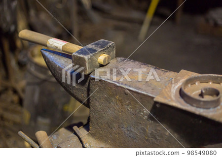 Hammer and anvil Hammer and anvil 98549080