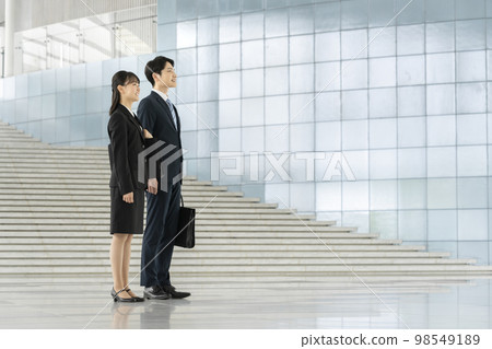 求職學生、應屆生形象 20多歲的男女 98549189