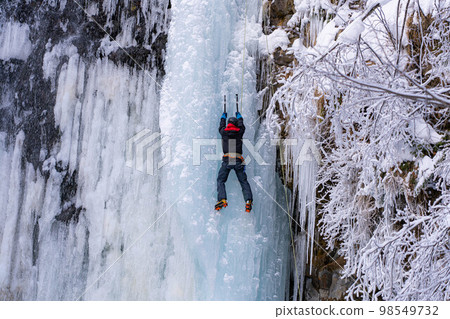 [Activity material] Ice climbing [Nagano Prefecture] 98549732