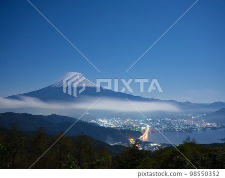 山梨縣_月夜的富士山風景 98550352