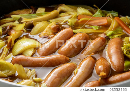 咖哩鍋。 98552563