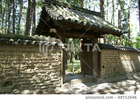 Toshodai-ji Temple/陵門 98552646