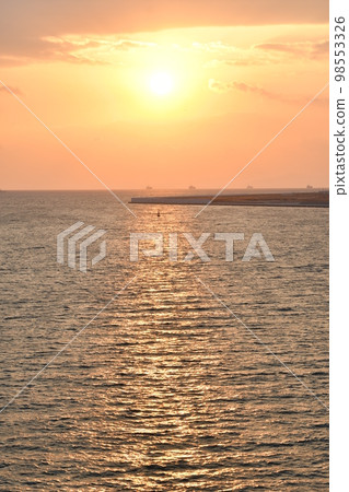 Sunset Sunset 98553326