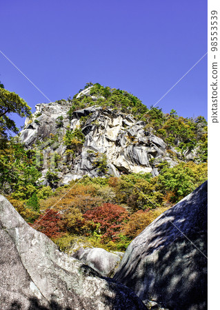 山梨縣昇仙峽天貴岩紅葉風景日本遺產 山梨縣昇仙峽天貴岩紅葉風景日本遺產 98553539