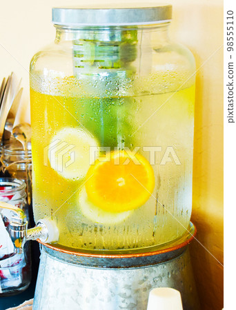 檸檬飲水機 98555110