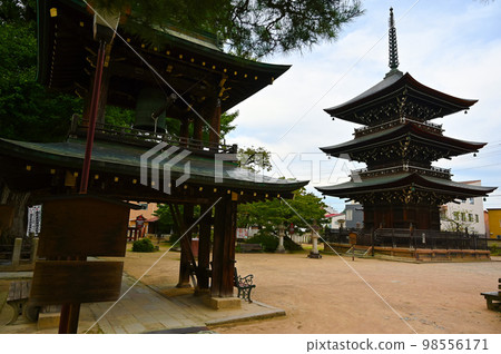 飛騨國分寺鐘樓和三十塔 高山市 飛騨國分寺鐘樓和三十塔 高山市 98556171