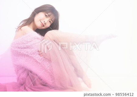 女性美的形象 98556412