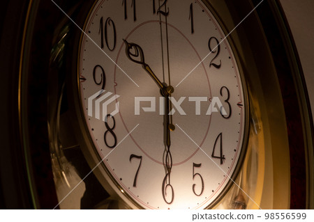 wall clock dial 98556599