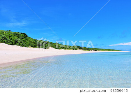 沖繩藍天和藍海的Hateruma島 98556645